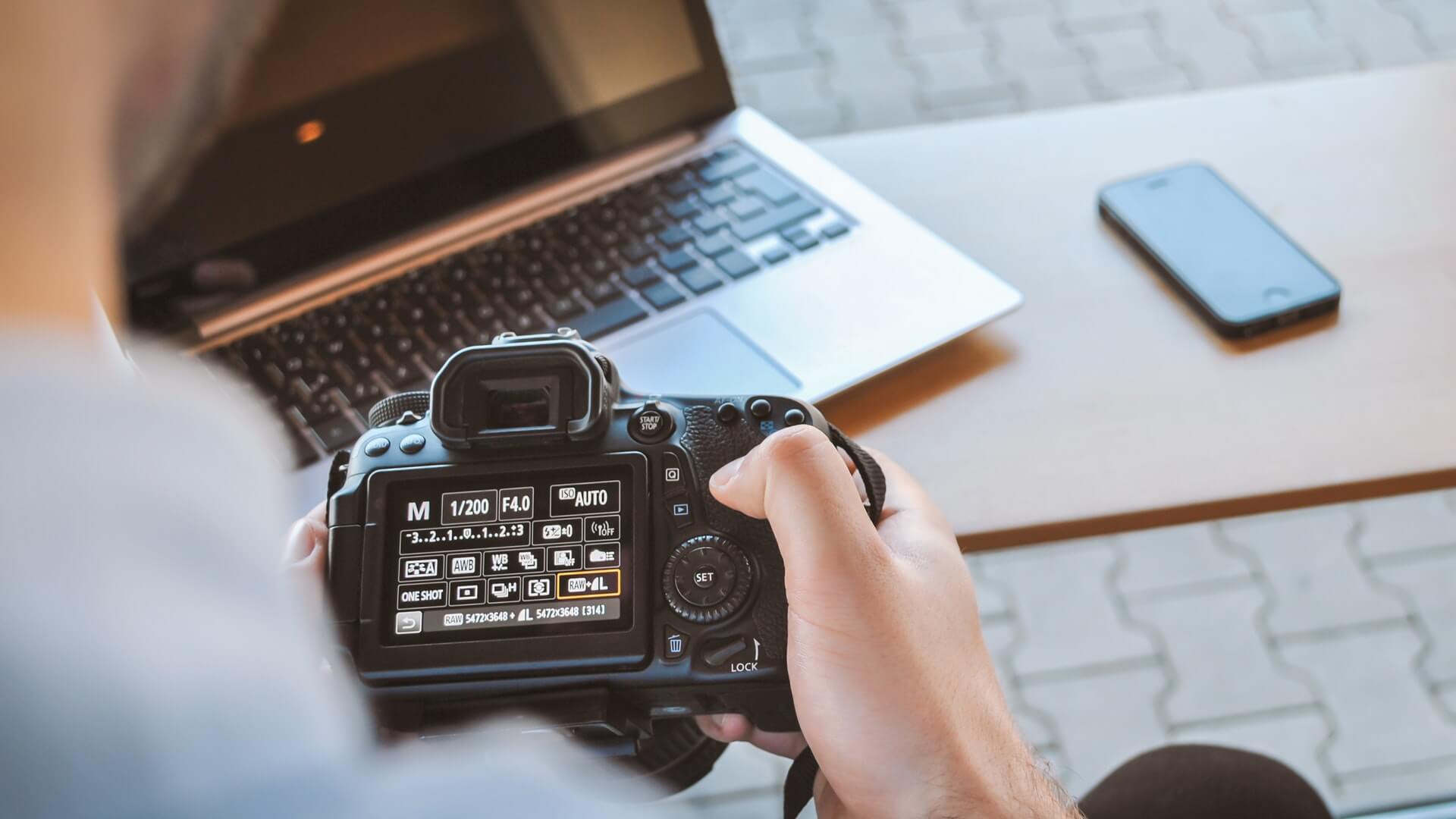 Fotografia wnętrz jako narzędzie do sprzedaży nieruchomości. Pexels Jeshootscom