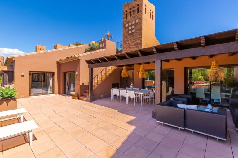 Apartament, penthouse w Guadalmina Baja Hiszpania E D B Fc C B B D Aa