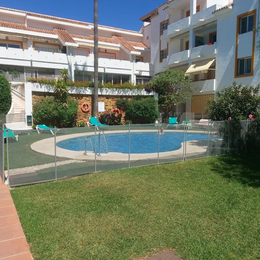 Przestronne mieszkanie na parterze w Nueva Andalucía - Oferta sprzedaży, Hiszpania E D B Fc C B B D Aa
