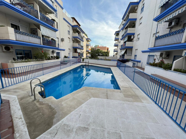 Estepona, Hiszpania: Środkowopiętrowy apartament na sprzedaż E D B Fc C B B D Aa