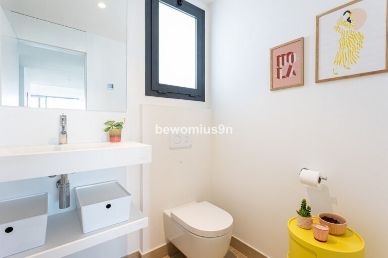 Apartament na środkowym piętrze: Fuengirola, Hiszpania E D B Fc C B B D Aa