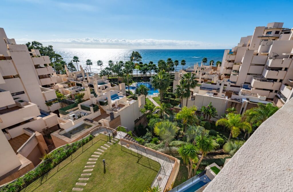 Na sprzedaż apartament w Estepona, środkowe piętro, Hiszpania E D B Fc C B B D Aa