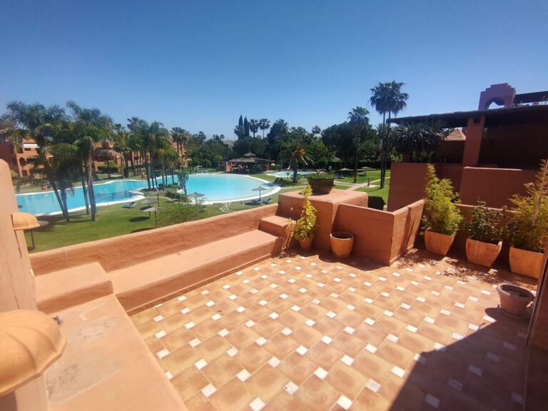 Apartament, Penthouse Duplex w Guadalmina Baja Hiszpania E D B Fc C B B D Aa