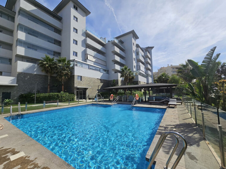 Hiszpania, Fuengirola: Dostępny apartament na środkowym piętrze E D B Fc C B B D Aa
