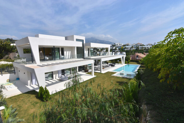 Marbella: Na sprzedaż wolnostojąca willa, Hiszpania E D B Fc C B B D Aa