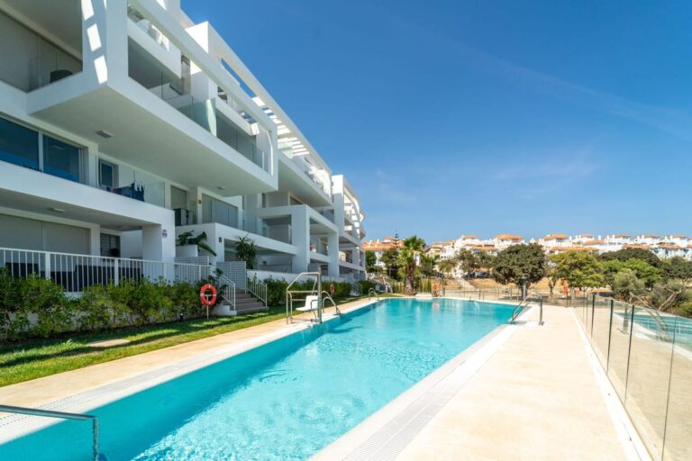 Urokliwy apartament na środkowym piętrze na sprzedaż w Torremolinos, Hiszpania E D B Fc C B B D Aa