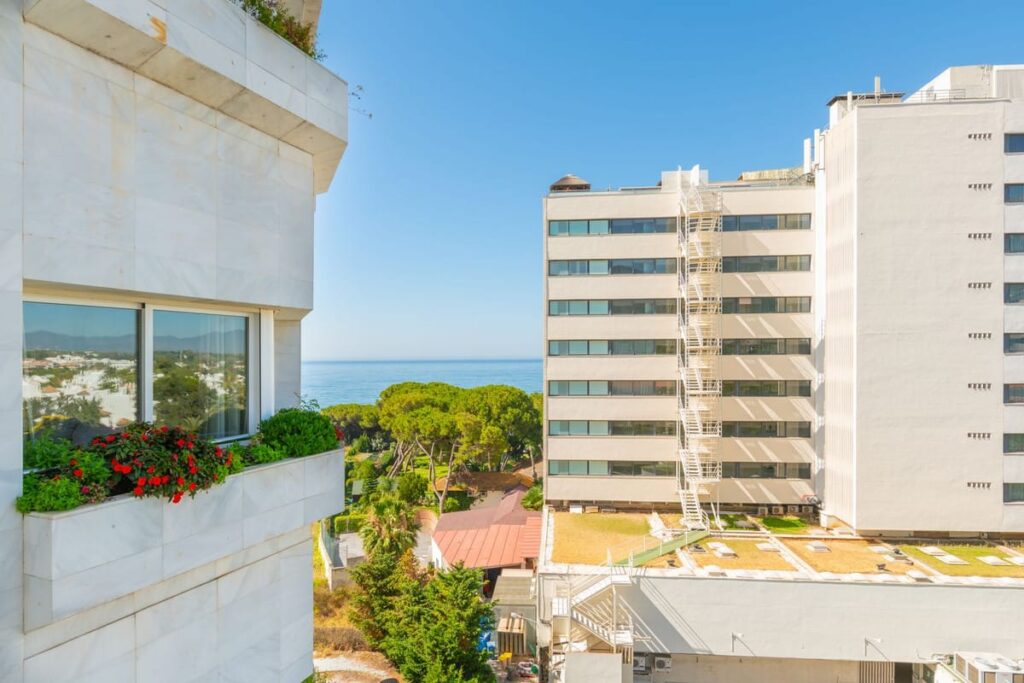 Sprzedaż apartamentu: środkowe piętro, Marbella, Hiszpania E D B Fc C B B D Aa