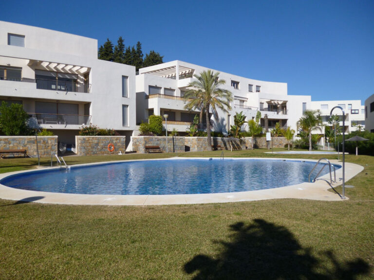 Marbella, Hiszpania: Oferta apartamentu na środkowym piętrze E D B Fc C B B D Aa