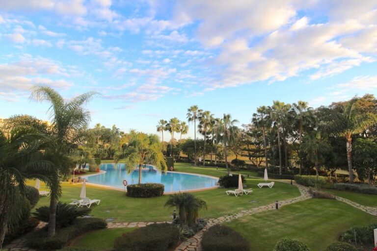 Mieszkanie w sercu Nueva Andalucía, Hiszpania E D B Fc C B B D Aa