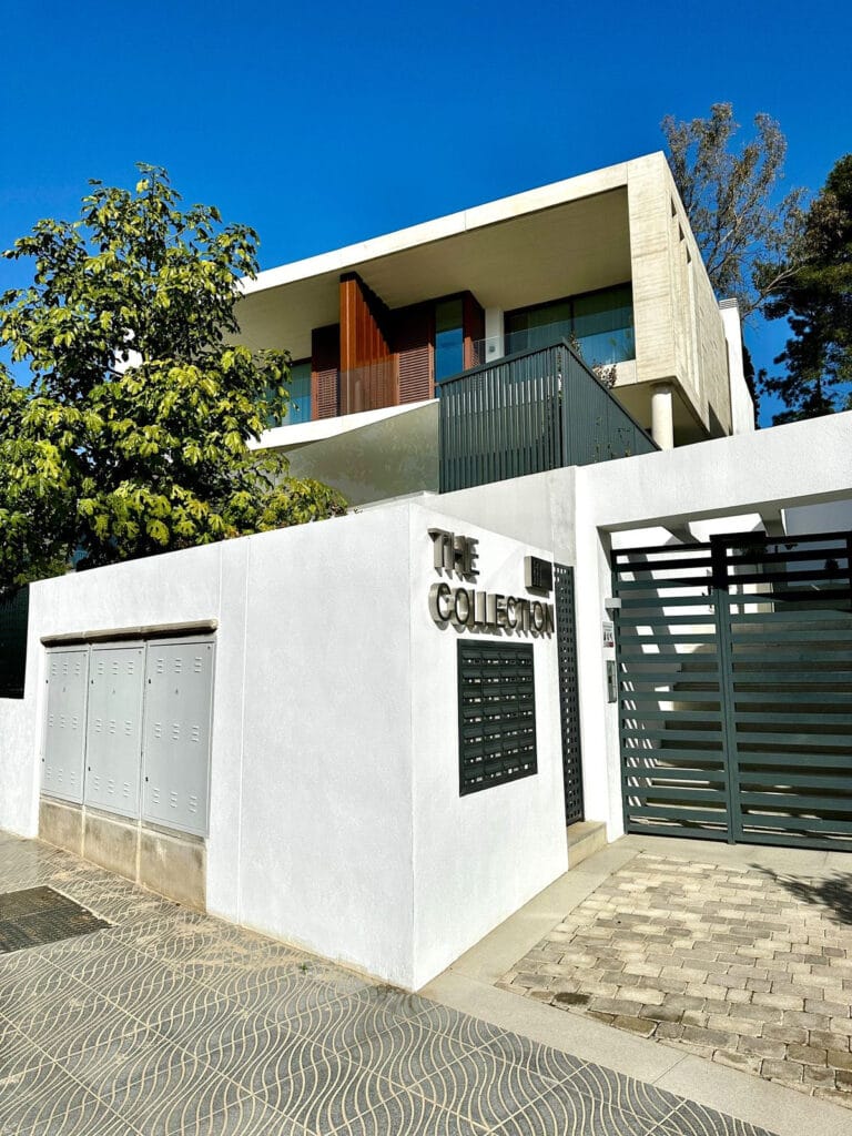 House, Semi, Detached House in The Golden Mile Hiszpania E D B Fc C B B D Aa