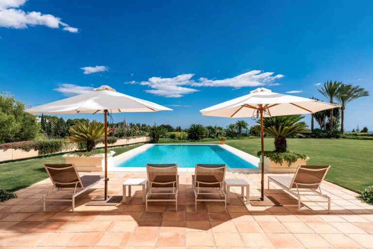 Dom na złotej mili: The Golden Mile, Hiszpania E D B Fc C B B D Aa