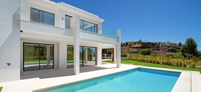 Detached Villa, House in Monte Halcones Hiszpania E D B Fc C B B D Aa