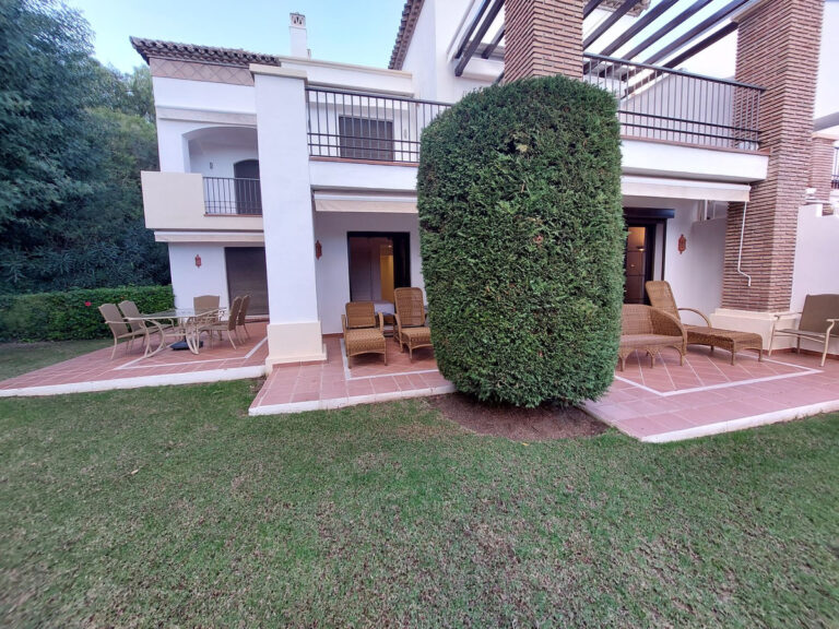 Ekskluzywny apartament parterowy na sprzedaż w Benahavís E D B Fc C B B D Aa