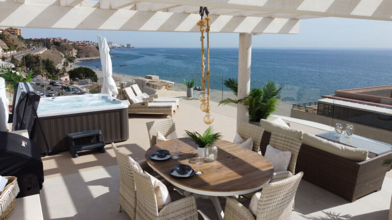 Sprzedam apartament w atrakcyjnej lokalizacji w Fuengirola, Hiszpania E D B Fc C B B D Aa