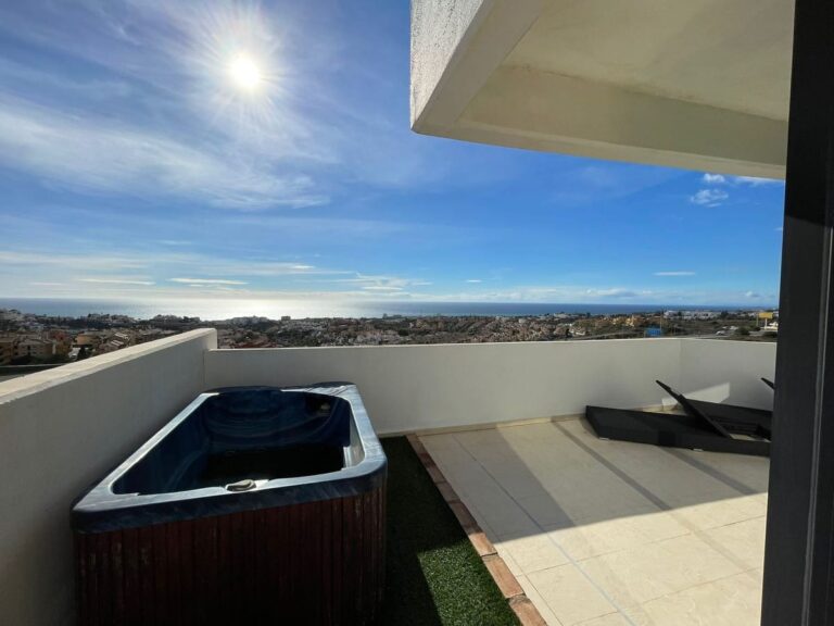 Penthouse z widokiem w Riviera del Sol, Hiszpania E D B Fc C B B D Aa