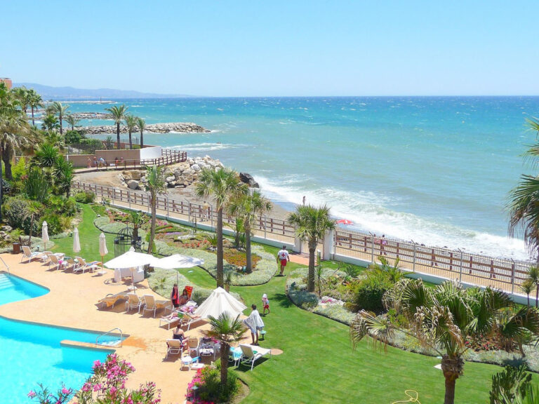 Apartament, Penthouse Duplex w Marbella Hiszpania E D B Fc C B B D Aa