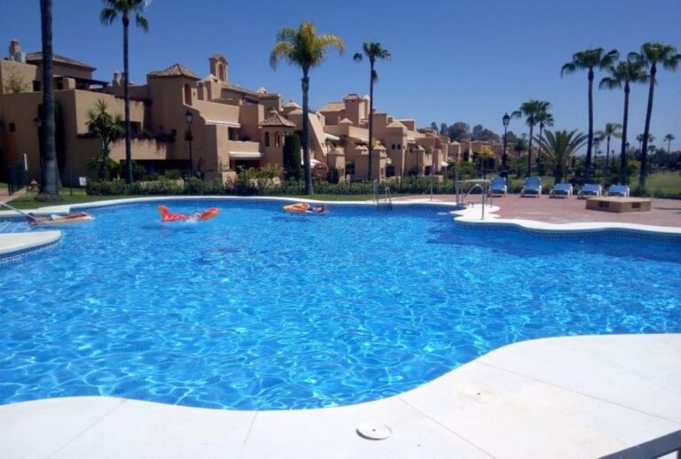 Apartament, penthouse w Atalaya Hiszpania E D B Fc C B B D Aa
