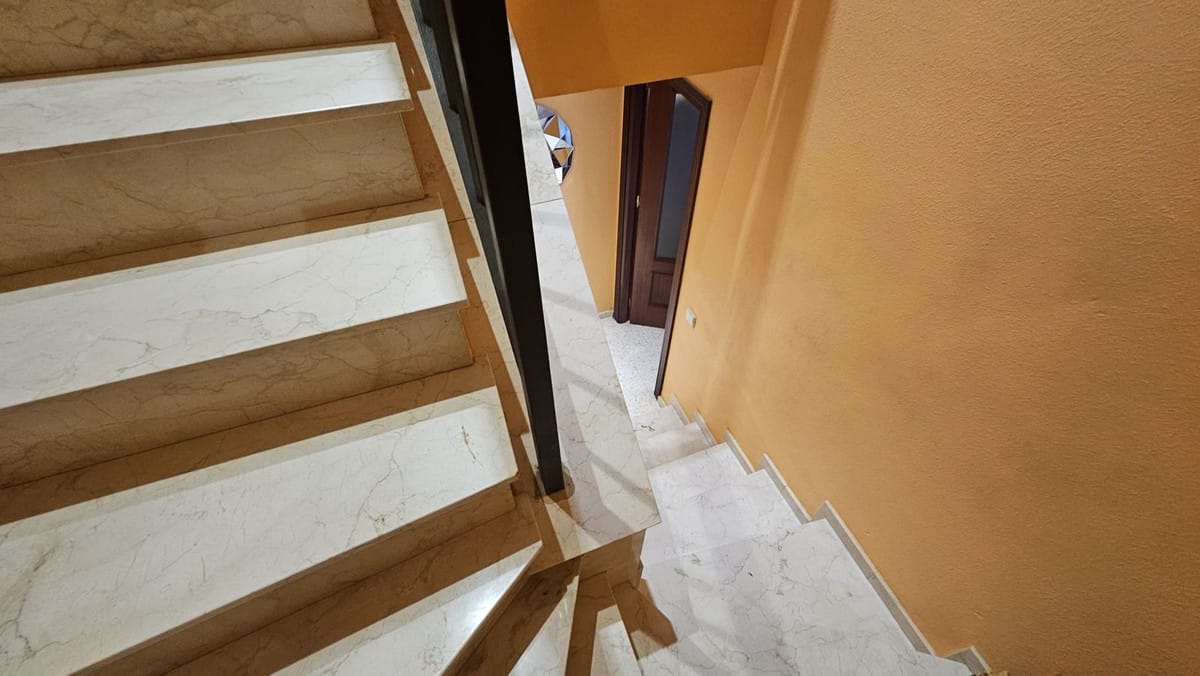 Kamienica w Manilva, Hiszpania - Historyczna kamienica w Manilva Bb D Cb Dcdc B Ab C
