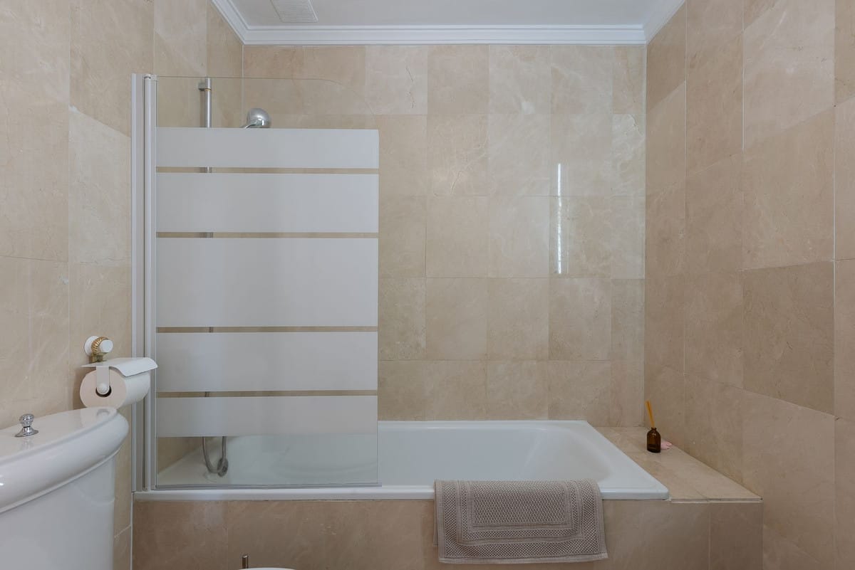 Uroczy apartament na sprzedaż w Benahavís, Hiszpania Bb D Cb Dcdc B Ab C