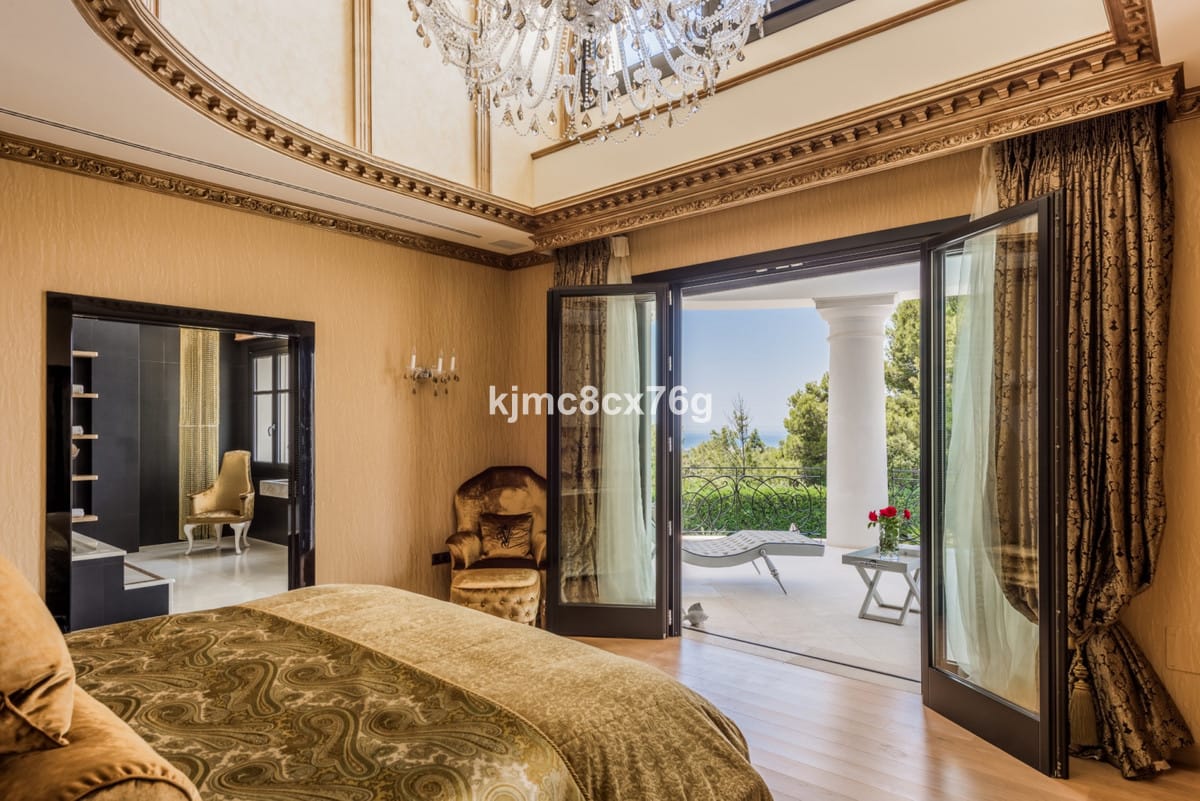Elegancka willa w Hacienda Las Chapas, Hiszpania - Nieruchomość w Hacienda Las Chapas Bb D Cb Dcdc B Ab C