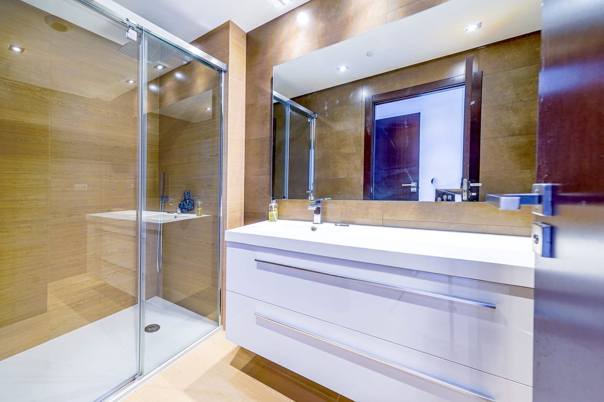 Parterowy apartament do zakupu w Benahavís, Hiszpania Bb D Cb Dcdc B Ab C