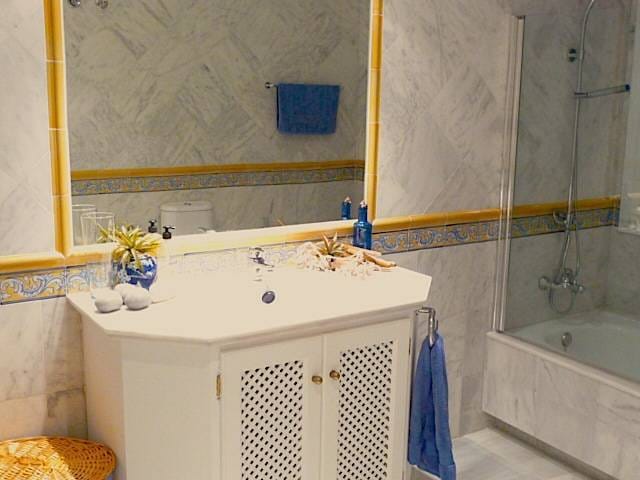 Apartament na parterze na sprzedaż w Monte Halcones Hiszpania A Ad A Cb A D A
