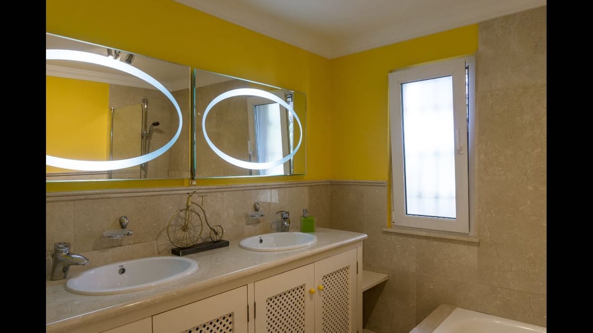 Detached Villa, House in Hacienda Las Chapas Hiszpania A Ad A Cb A D A