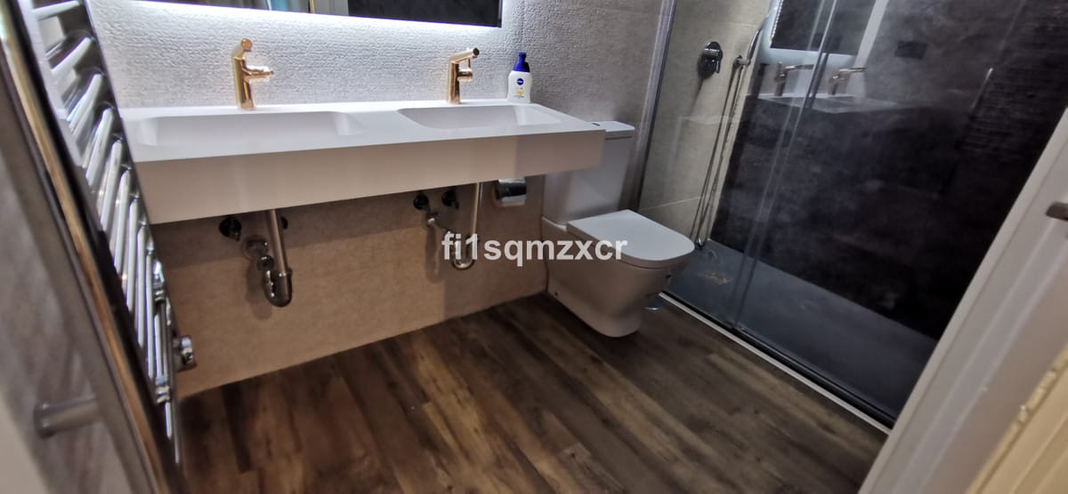 Apartament, Mieszkanie na parterze w La Carihuela Hiszpania A Ad A Cb A D A