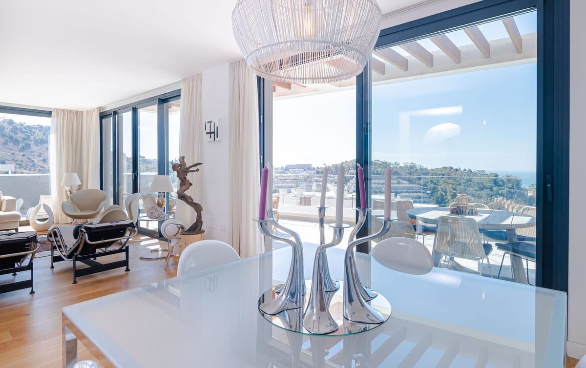 Penthouse z tarasem w Málaga, Hiszpania A Ad A Cb A D A
