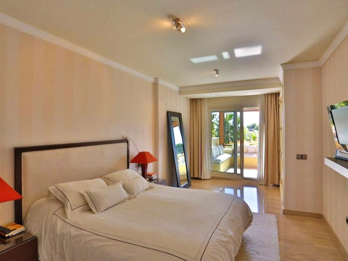 Apartament, Apartament na parterze w Sierra Blanca Hiszpania Fcab C B Cd E