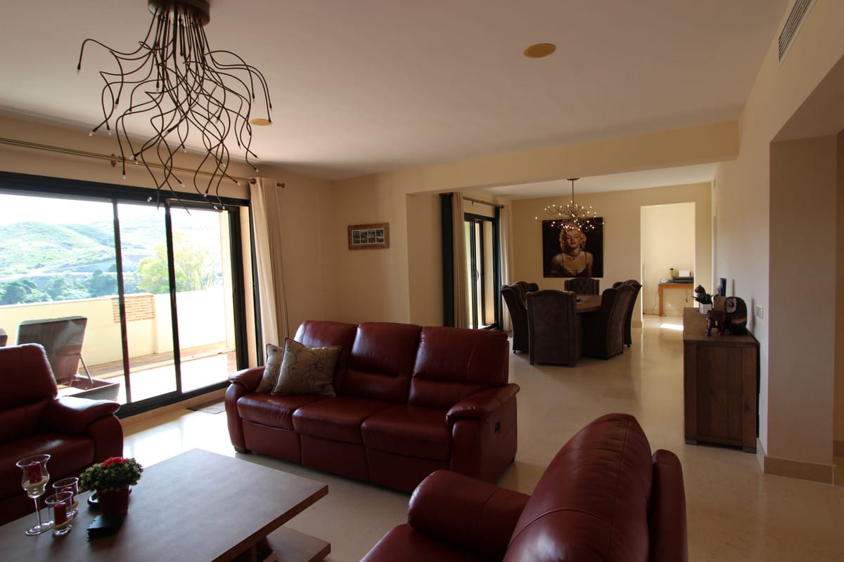 Penthouse w Benahavís, Hiszpania na sprzedaż Fcab C B Cd E