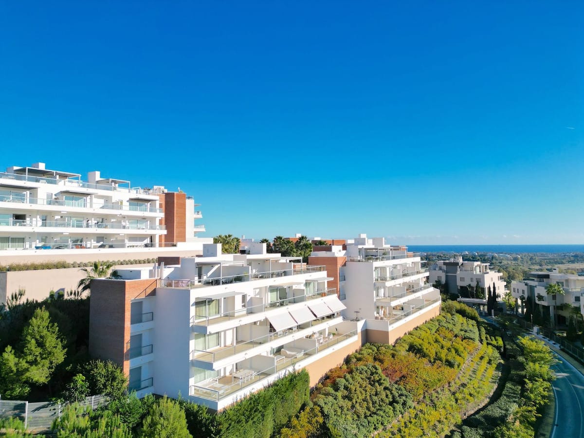 Parterowy apartament do zakupu w Benahavís, Hiszpania Fcab C B Cd E