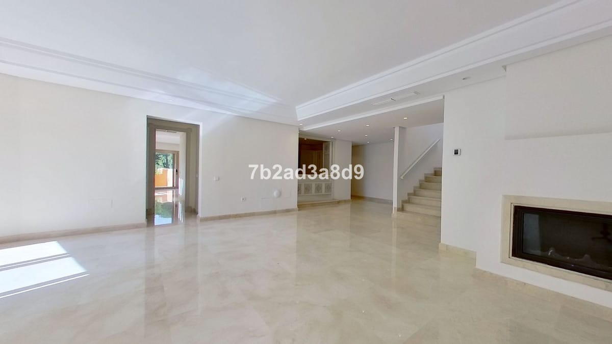 Apartament, penthouse w Los Monteros Hiszpania Fd Dea Db C Ca B A