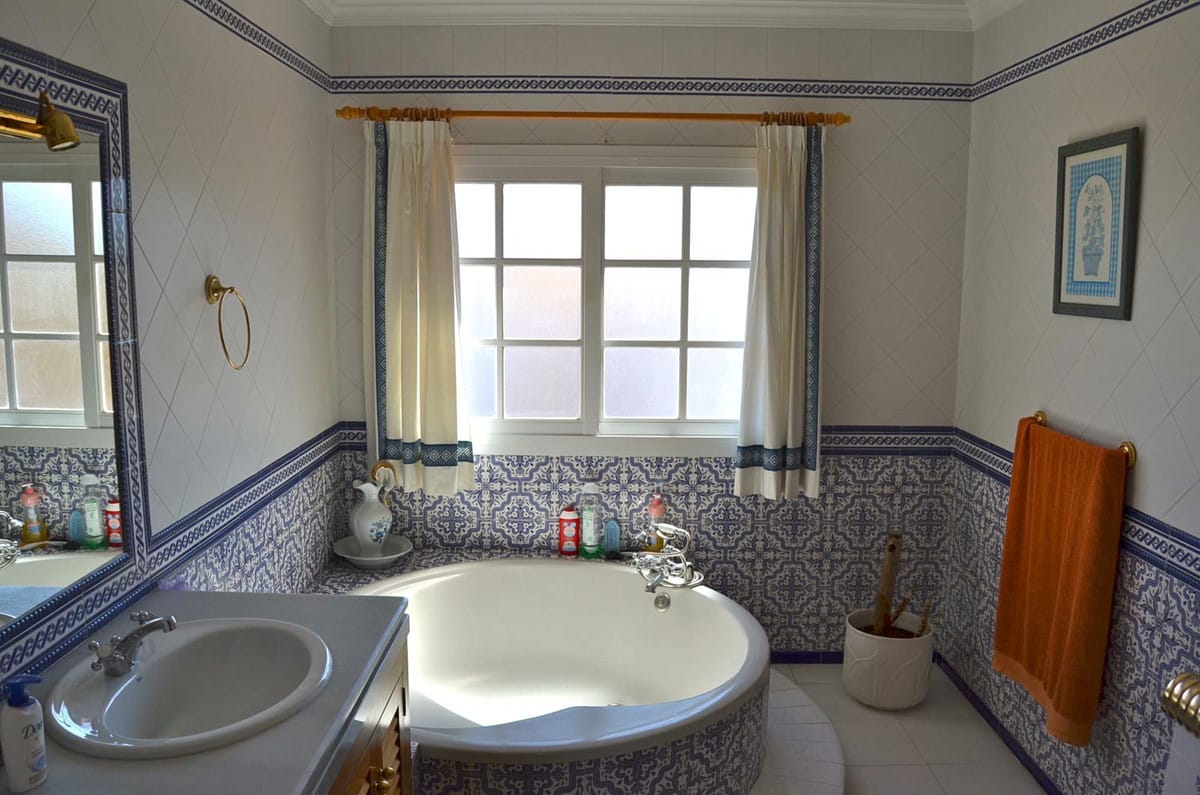 Detached Villa, House in San Luis de Sabinillas Hiszpania Fd Dea Db C Ca B A