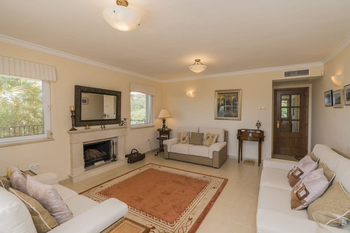 Detached Villa, House in Valtocado Hiszpania Fd Dea Db C Ca B A