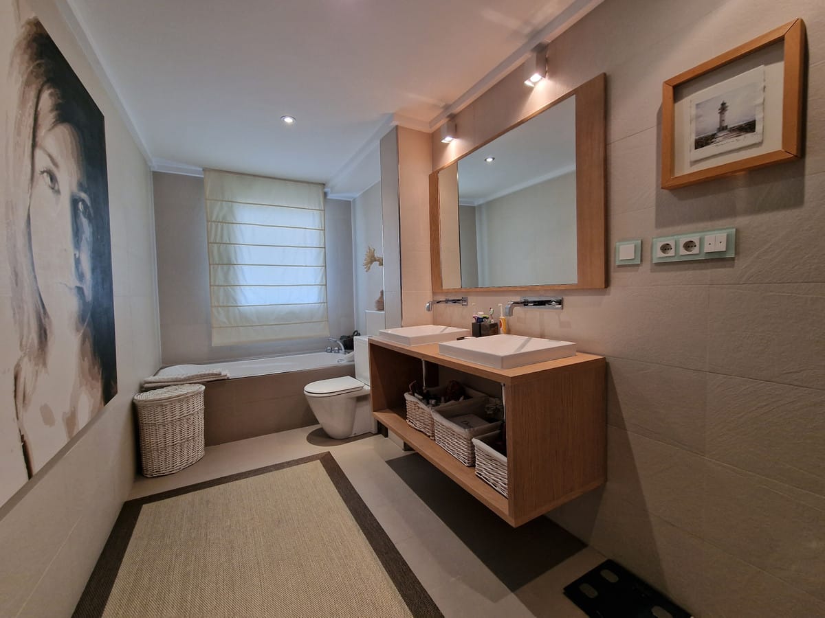 Apartament, Mieszkanie na parterze w Benahavís Hiszpania D Dc C D Be E Dfe C F D