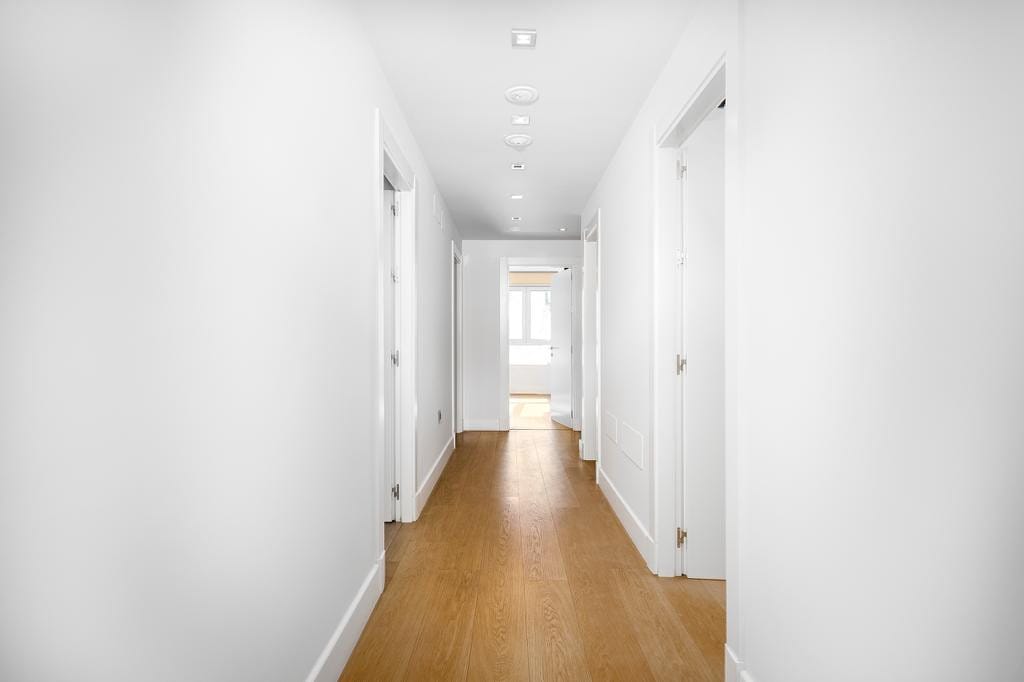 Apartament na sprzedaż na środkowym piętrze w Malaga Hiszpania D Dc C D Be E Dfe C F D