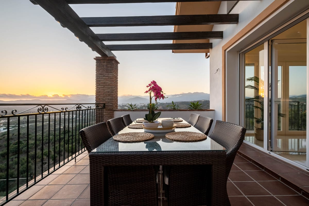 Detached Villa, House in Sierrezuela Hiszpania D Dc C D Be E Dfe C F D