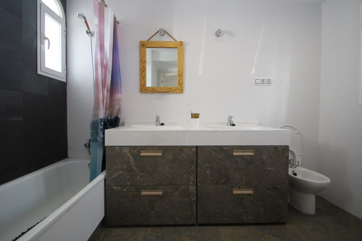 House, Semi, Detached House in Riviera del Sol Hiszpania D Dc C D Be E Dfe C F D