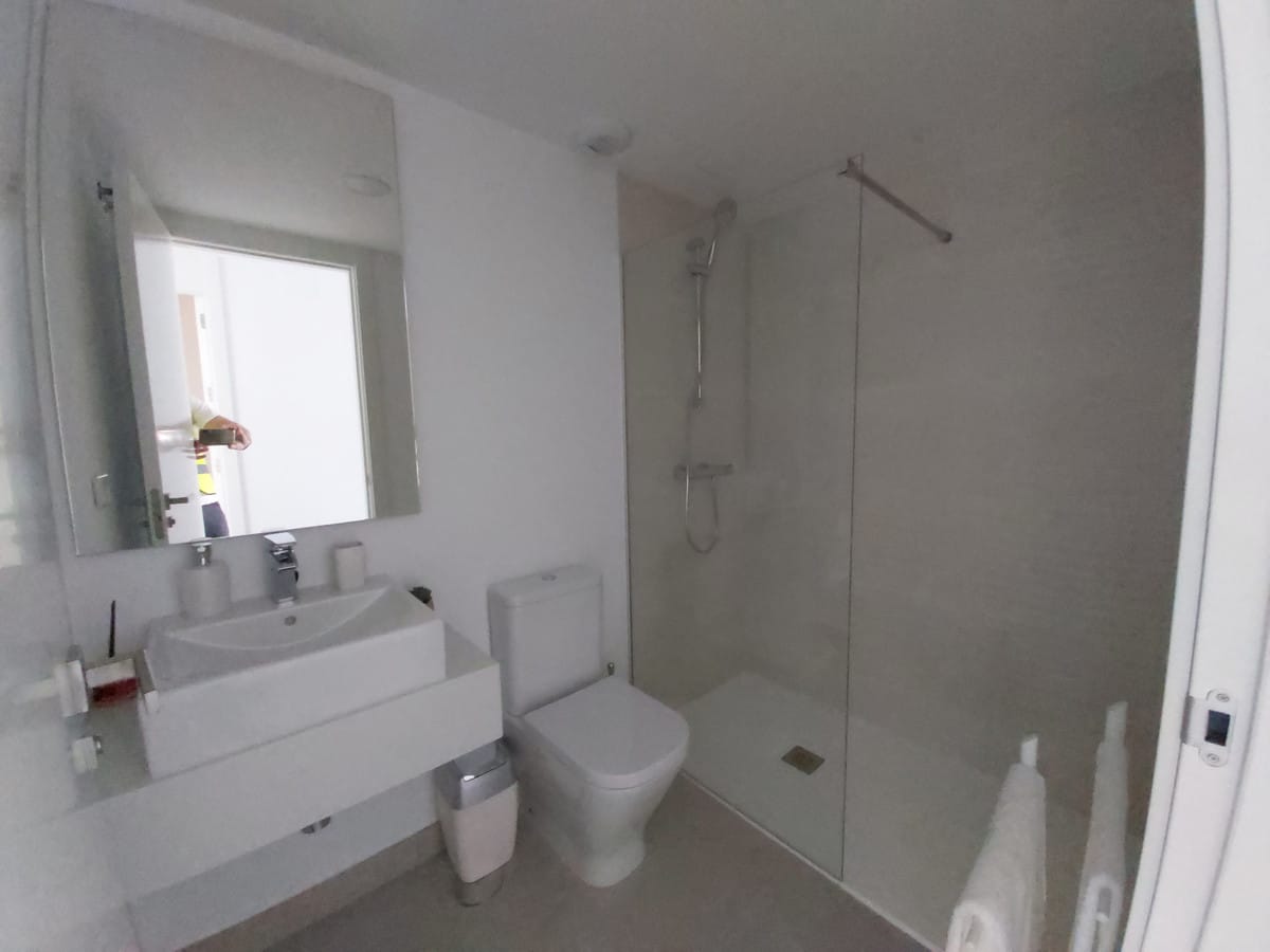 Hiszpania: Sprzedam apartament na środkowym piętrze w Estepona D F F F F E B Fdd B D