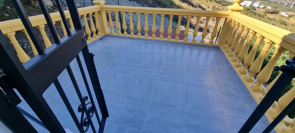 Pół bliźniaka z ogrodem w Manilvie, Hiszpania D F F F F E B Fdd B D