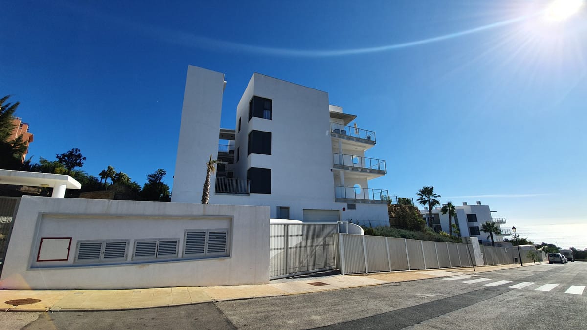 Apartament, penthouse w Manilva Hiszpania D F F F F E B Fdd B D