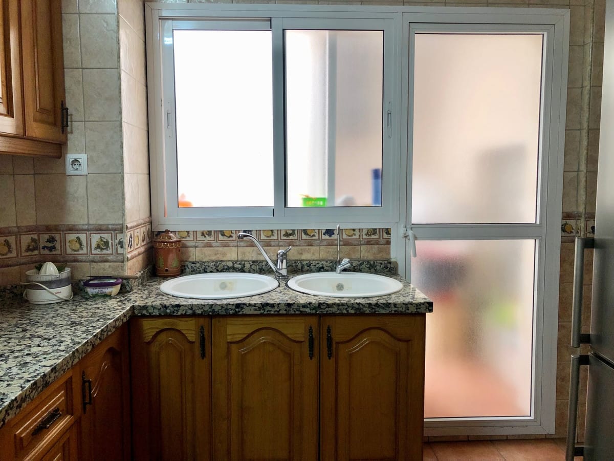 Apartament, Mieszkanie na środkowym piętrze w Malaga Hiszpania D F F F F E B Fdd B D
