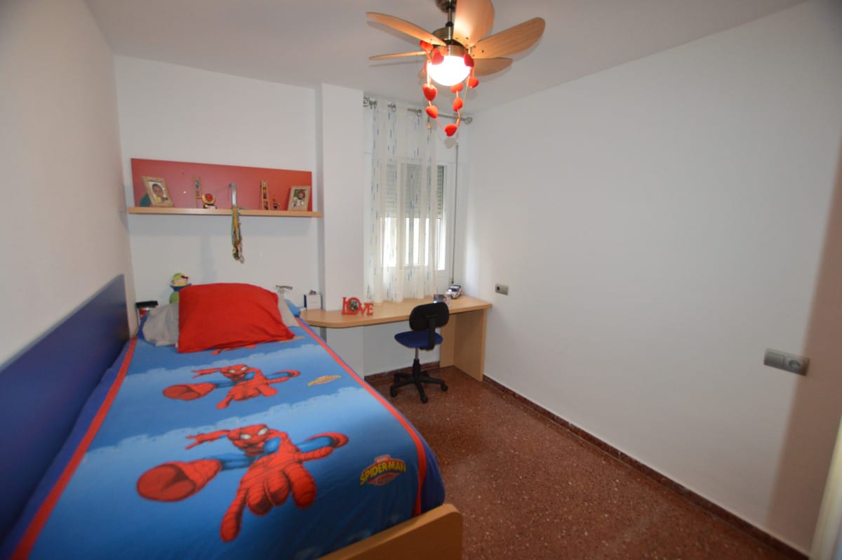 Apartament, Apartament na środkowym piętrze w Los Boliches Hiszpania Ec B Bf B Ce A