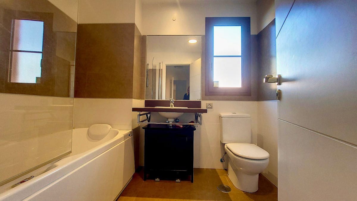 Benahavís: Oferta sprzedaży apartamentu na parterze, Hiszpania Ec B Bf B Ce A