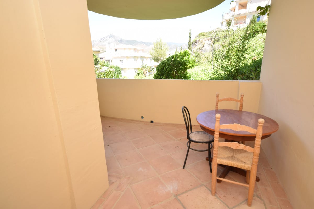 Przestronny apartament parterowy w Benahavís, Hiszpania Dd Fcd F Eb Dfa F E C E