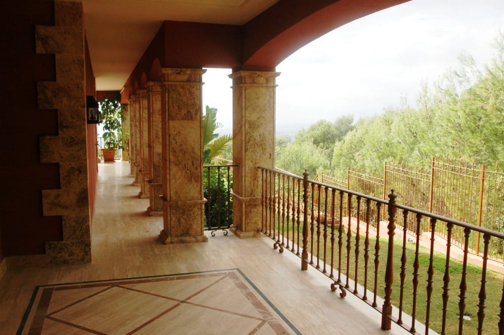 Oferowany dom w malowniczej Sierra Blanca, Hiszpania Dd Fcd F Eb Dfa F E C E