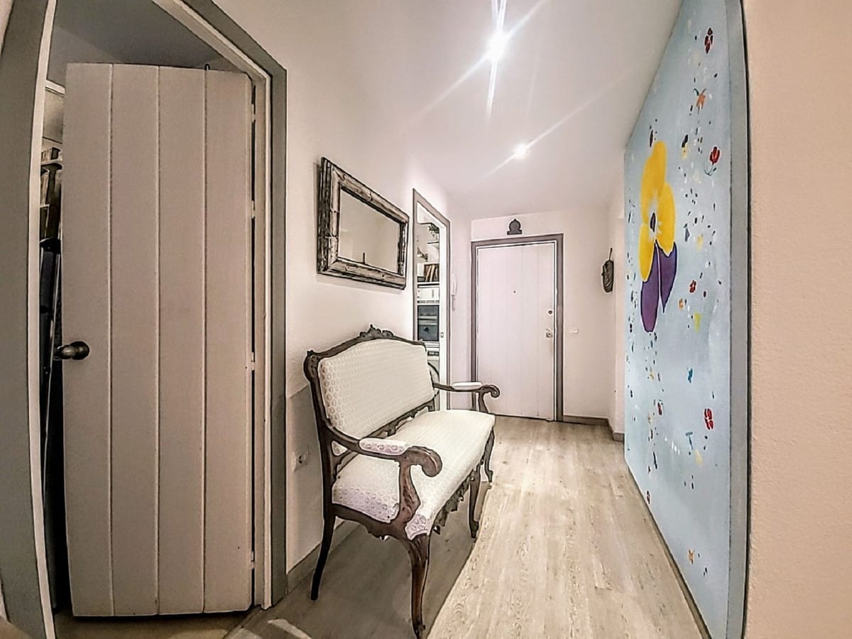 Apartament na środkowym piętrze w Puerto Banús, Hiszpania do sprzedania Dd Fcd F Eb Dfa F E C E