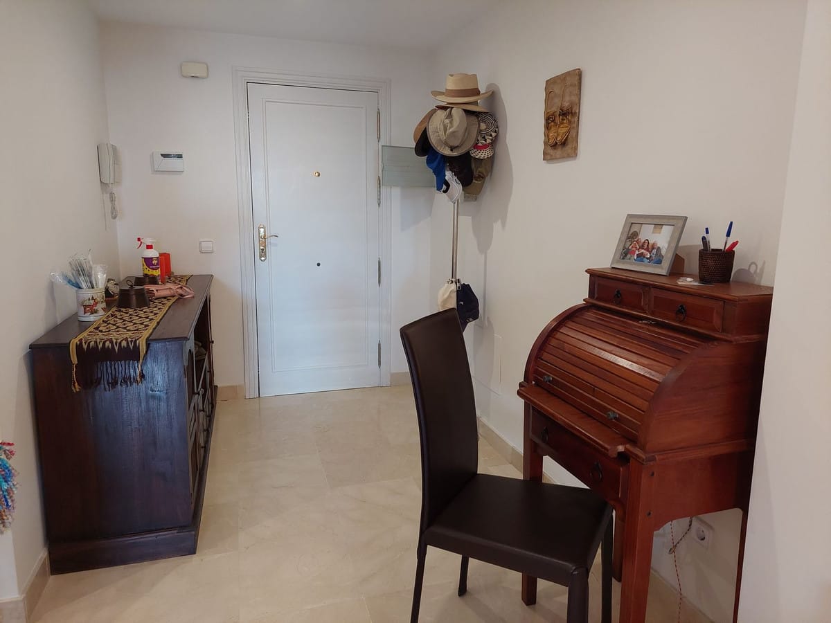 Ekskluzywny apartament parterowy na sprzedaż w Benahavís Dd Fcd F Eb Dfa F E C E