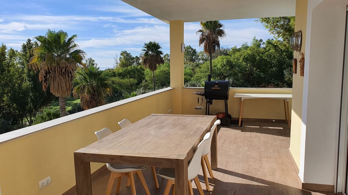Penthouse w Benahavís, Hiszpania - Penthouse w Benahavís Cc F C E Ff D B E